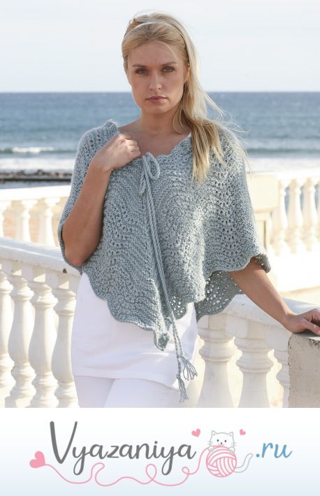 Накидка на плечи с волнообразным узором